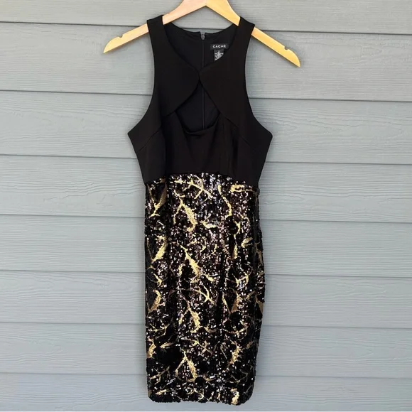 green emerald velvet dress Dramatic Gold Black Shimmery Gold Applique Choker Prom Dress main image 0
